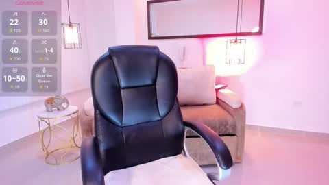 AIDA ADAMS online show from 1, 3, 2026