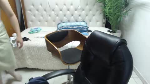 AIDAN online show from 3, 10, 2025