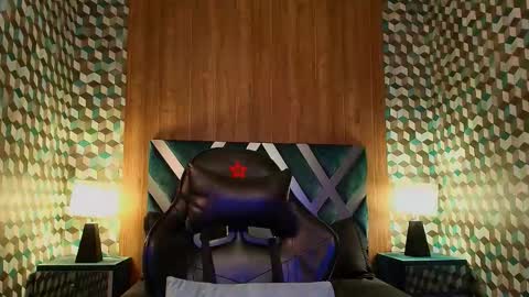 Snapshot of aiden_royce chatting on 9, 11, 2025 aiden_royce online show from 9, 11, 2025