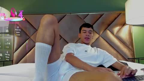 Snapshot of aiden_royce chatting on 28, 11, 2025 aiden_royce online show from 28, 11, 2025