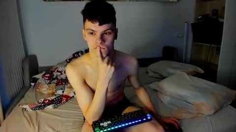 Snapshot of aidensensual chatting on 5, 3, 2026 Aiden Sensual online show from 5, 3, 2026