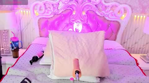   online show from 22, 11, 2025