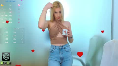 Snapshot of aileen_williams chatting on 25, 5, 2026 Allie online show from 25, 5, 2026