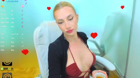 Snapshot of aileen_williams chatting on 30, 5, 2026 Allie online show from 30, 5, 2026