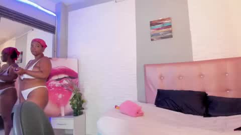 Snapshot of aileenkeys chatting on 8, 7, 2026 aileenkeys online show from 8, 7, 2026