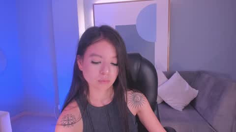  AILEEN VEGA  online show from 5, 1, 2025