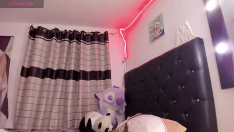 Snapshot of ailen_aria chatting on 14, 7, 2026 ailen and aria online show from 14, 7, 2026