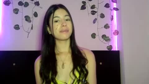 Snapshot of aine_ileana chatting on 11, 12, 2024 J online show from 11, 12, 2024