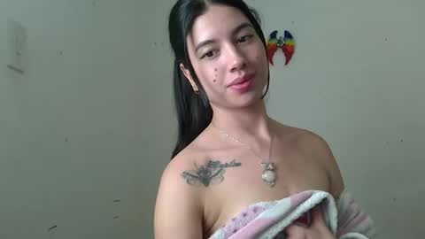 Snapshot of aine_ileana chatting on 29, 4, 2026 J online show from 29, 4, 2026