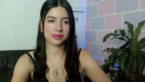 Snapshot of aine_ileana chatting on 29, 5, 2026 J online show from 29, 5, 2026