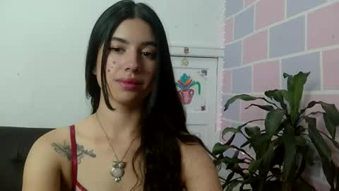 Snapshot of aine_ileana chatting on 1, 6, 2026 J online show from 1, 6, 2026