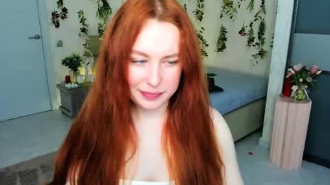 Snapshot of airysilhouette chatting on 5, 5, 2026 Louise online show from 5, 5, 2026