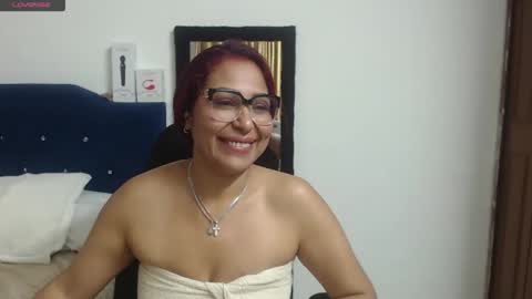 Snapshot of aisha_french chatting on 26, 5, 2026 aisha_french online show from 26, 5, 2026