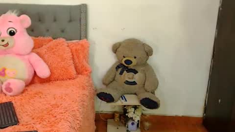 aisha_sex222 online show from 18, 9, 2025