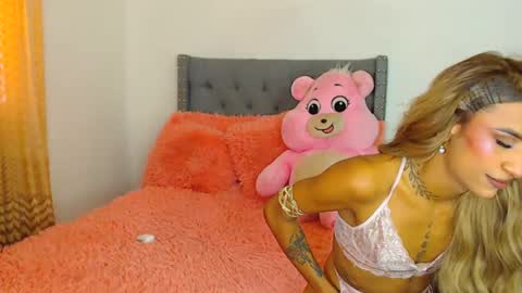 aisha_sex222 online show from 20, 9, 2025