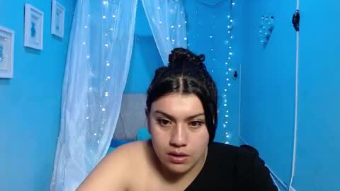 Snapshot of aisling_roisin chatting on 14, 7, 2026 roisin online show from 14, 7, 2026