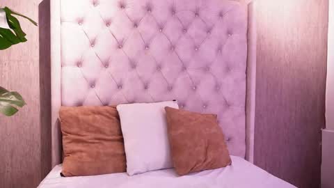 Aitana Jhons online show from 8, 1, 2026