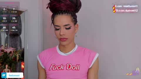 Snapshot of aivadumont chatting on 6, 12, 2024 Queen Dumont online show from 6, 12, 2024