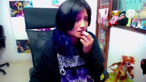 Akai Kraz  online show from 4, 12, 2024