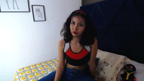 A K A N E  U W U online show from 6, 10, 2025