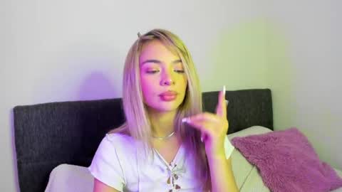 Snapshot of akemi__ chatting on 31, 5, 2026 Abby Angel online show from 31, 5, 2026