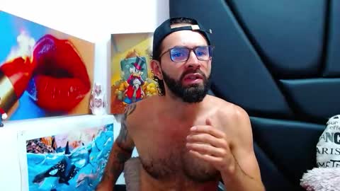Snapshot of akiles_r chatting on 25, 5, 2026 akiles online show from 25, 5, 2026