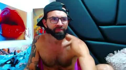Snapshot of akiles_r chatting on 7, 7, 2026 akiles online show from 7, 7, 2026