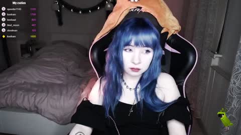 akirahartyx online show from 20, 12, 2024