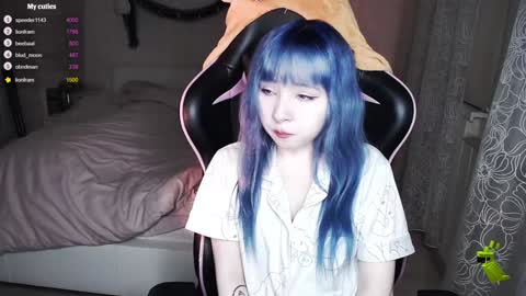 akirahartyx online show from 25, 12, 2024