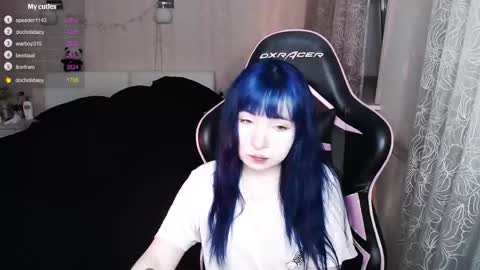 akirahartyx online show from 7, 4, 2026