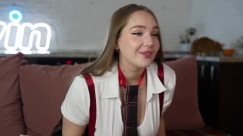 Snapshot of al1ce_fox chatting on 18, 12, 2024 Alice and Nate online show from 18, 12, 2024