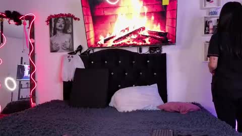 Snapshot of alaia_asuka chatting on 19, 10, 2025 Alaia online show from 19, 10, 2025