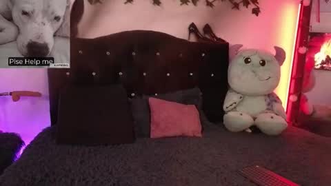 Snapshot of alaia_asuka chatting on 1, 12, 2025 Alaia online show from 1, 12, 2025