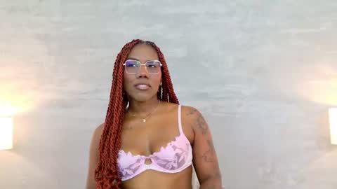 Snapshot of alaia_colins chatting on 18, 7, 2026 alaia_colins online show from 18, 7, 2026