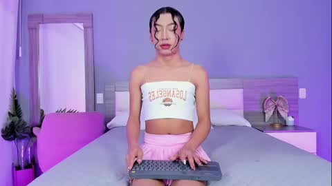 alaiaguerra online show from 4, 10, 2025