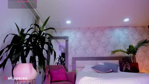 alaiaguerra online show from 19, 5, 2026