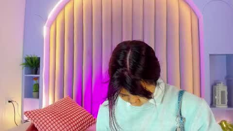  Alaia  online show from 6, 11, 2025