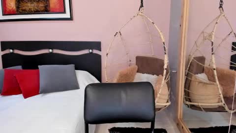     online show from 12, 11, 2025