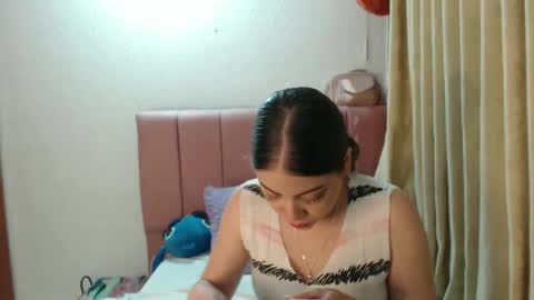 Snapshot of alaina_blessed chatting on 4, 10, 2025 alaina_blessed online show from 4, 10, 2025