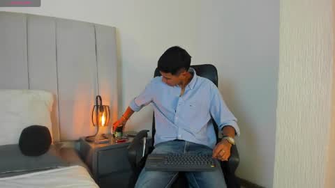 Snapshot of alan_colthon chatting on 15, 4, 2026 alan_colthon online show from 15, 4, 2026