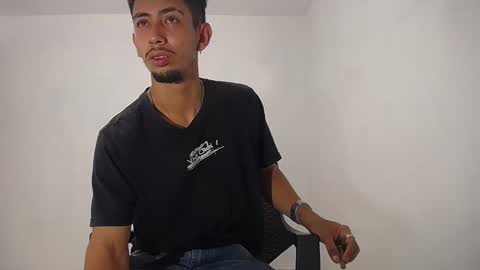 Snapshot of alan_gay chatting on 15, 10, 2025 Alan online show from 15, 10, 2025