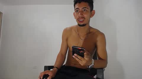 Snapshot of alan_gay chatting on 16, 10, 2025 Alan online show from 16, 10, 2025