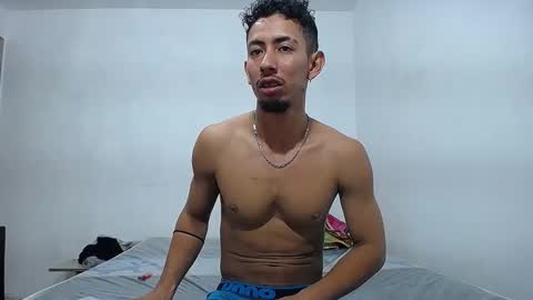 Snapshot of alan_gay chatting on 1, 11, 2025 Alan online show from 1, 11, 2025