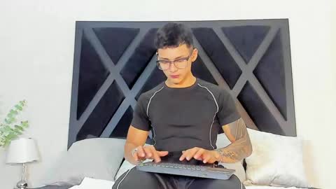 alan_salazar online show from 19, 5, 2026