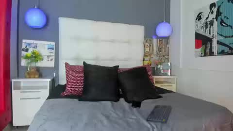Snapshot of alan_santhos chatting on 12, 9, 2025 ---Alan--- online show from 12, 9, 2025