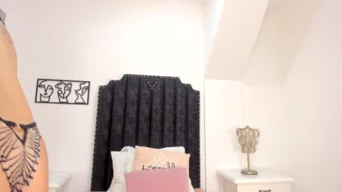 alana_2916 online show from 17, 2, 2025