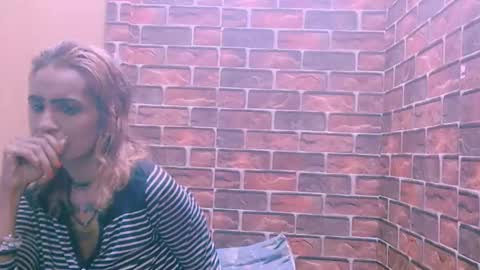 Snapshot of alana_del_ray chatting on 6, 4, 2026 alana_del_ray online show from 6, 4, 2026