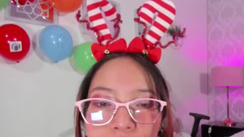 Snapshot of alana_jansen chatting on 7, 12, 2024 Alana online show from 7, 12, 2024