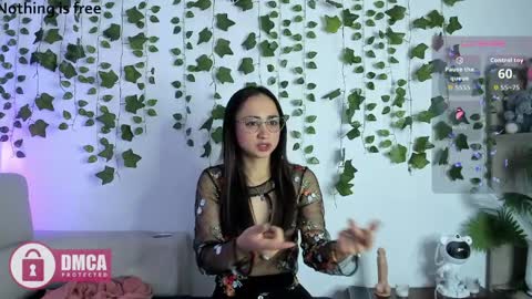 Snapshot of alana_pherson chatting on 6, 4, 2026 alana_pherson online show from 6, 4, 2026