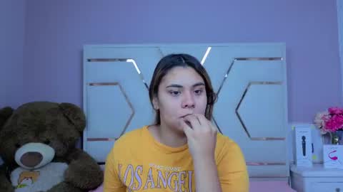 Snapshot of alanarousse_ chatting on 5, 8, 2026 alanarousse_ online show from 5, 8, 2026